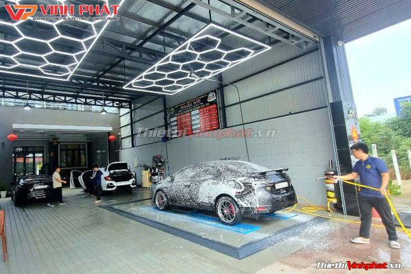1200x800-cau-nang-1-tru--rua-xe-o-to-an-do-am-nen-thietbivinhphat.vn-lap-dat-khach-hang-2