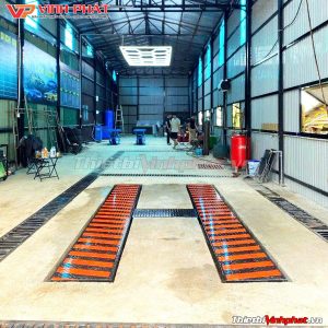 1200x800-cau-nang-1-tru--rua-xe-o-to-an-do-am-nen-thietbivinhphat.vn-lap-dat-khach-hang-4