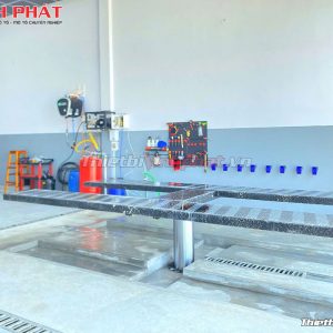 1200x800-cau-nang-1-tru--rua-xe-o-to-an-do-am-nen-thietbivinhphat.vn-lap-dat-khach-hang-7