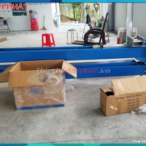 Cau-nang-o-to-2-tru-lion-auto-lift-LT-4000-345-10-thietbivinhphat.vn