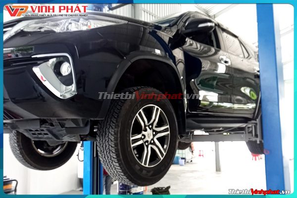 Cau-nang-o-to-2-tru-lion-auto-lift-LT-4000-345-9-thietbivinhphat.vn