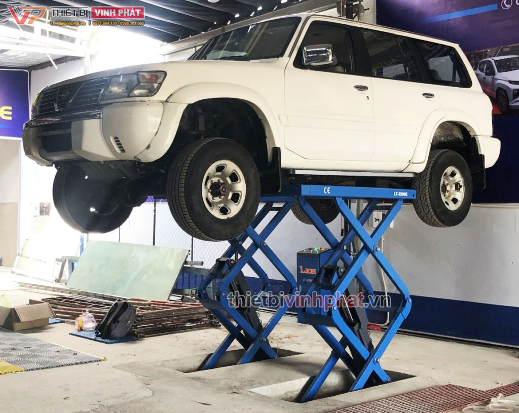 cau-nang-o-to-cat-keo-nang-bung-am-nen-lion-1-thietbivinhphat.vn_1