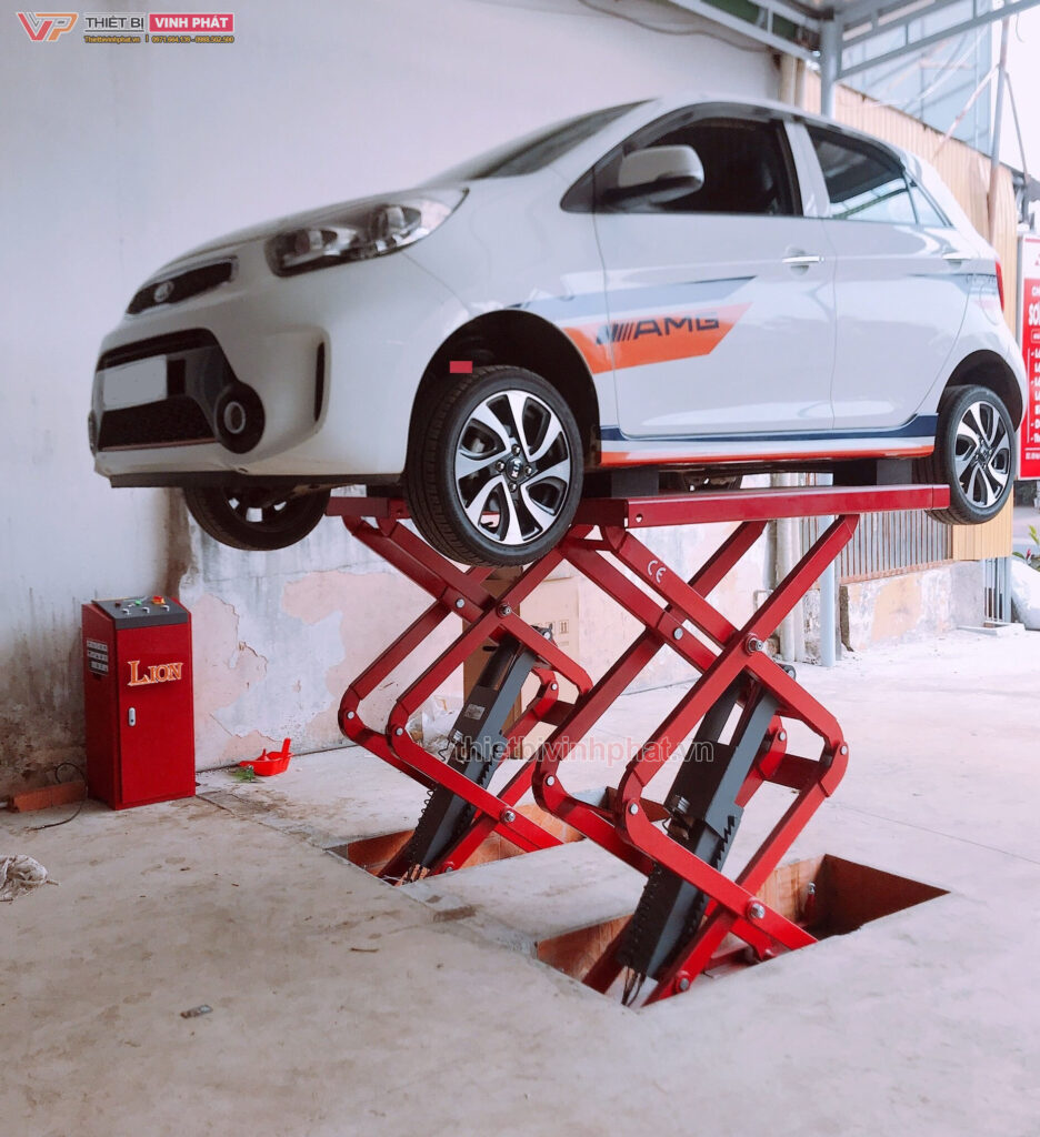 cau-nang-o-to-cat-keo-nang-bung-am-nen-lion-3-thietbivinhphat.vn_1