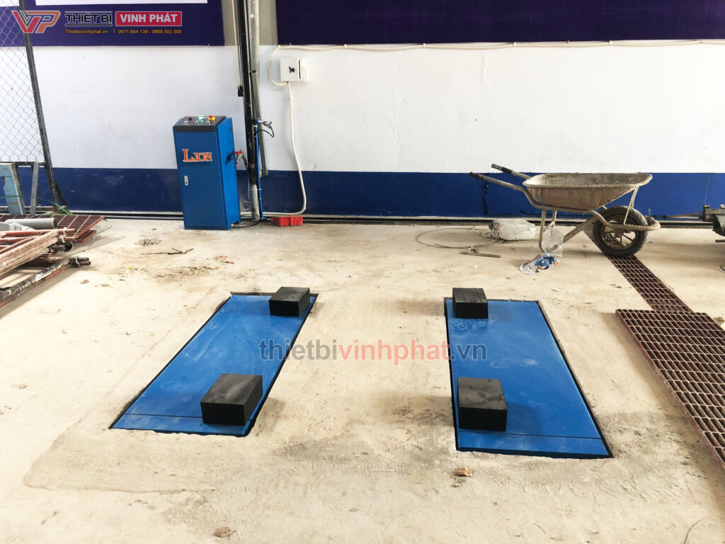 cau-nang-o-to-cat-keo-nang-bung-am-nen-lion-6-thietbivinhphat.vn_1