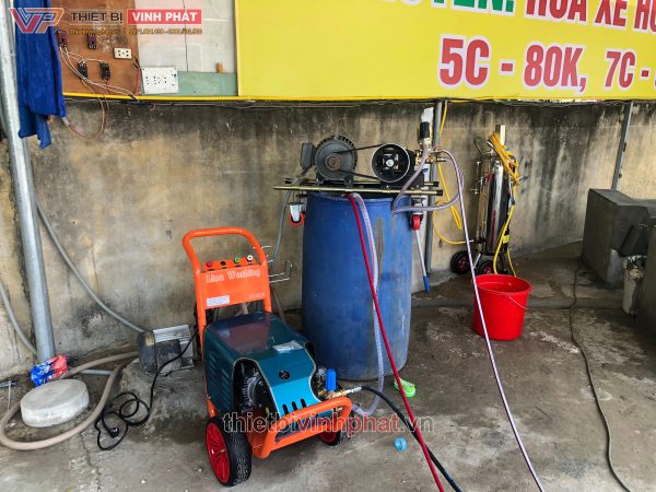 may-rua-xe-o-to-cap-ap-lion-washing-v4-1510-5-thietbivinhphat.vn.jpg