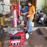Máy Tháo Vỏ Xe Tay Ga – Ô Tô Tiêu Chuẩn CHÂU ÂU LION VP-1224 – Mâm Lớn – ảnh 4