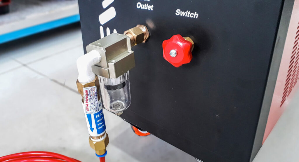 chi tiết máy vệ sinh buồng đốt xe máy ewa 318VC