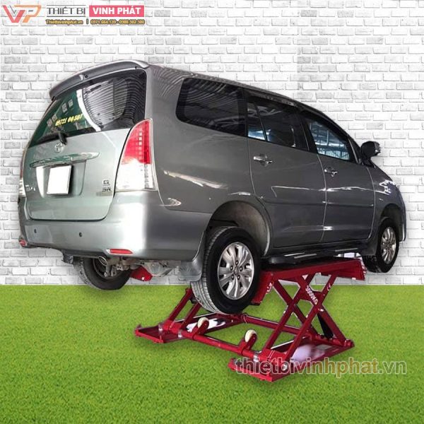 Cầu Nâng Ô Tô Di Động Nâng Bụng LION – 3,0 Tấn