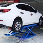 Cầu Nâng Ô Tô Di Động Nâng Bụng LION – 3,0 Tấn – ảnh 2