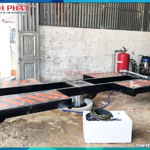1200x800-cau-nang-1-tru--rua-xe-o-to-an-do-canh-buom-am-nen-thietbivinhphat.vn-lap-dat-khach-hang-5