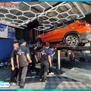 1200x800-thiet-bi-rua-xe-oto-cham-soc-xe-thietbivinhphat.vn-cau-nang-1-tru-rua-xe-oto-8