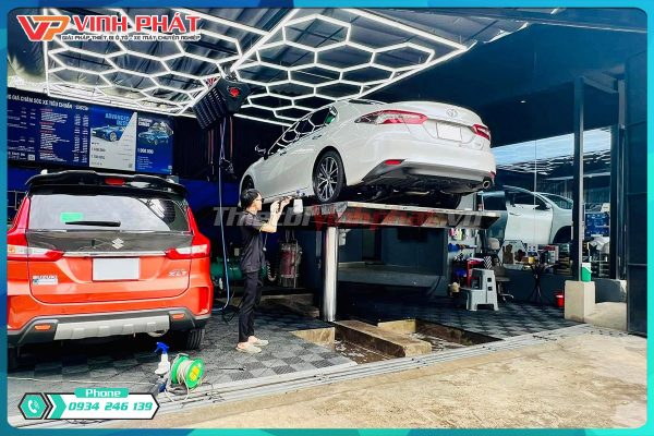 1200x800-thiet-bi-rua-xe-oto-cham-soc-xe-thietbivinhphat.vn-cau-nang-1-tru-rua-xe-oto-9