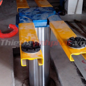 cau-nang-1-tru--rua-xe-o-to-an-do-chu-x-3-thietbivinhphat.vn