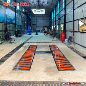 mat-ban-chu-h-am-nen-cau-nang-1-tru-rua-xe-o-to-2.55-thietbivinhphat.vn.jpg