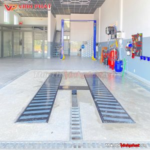 mat-ban-chu-h-am-nen-cau-nang-1-tru-rua-xe-o-to-3.55-thietbivinhphat.vn.jpg