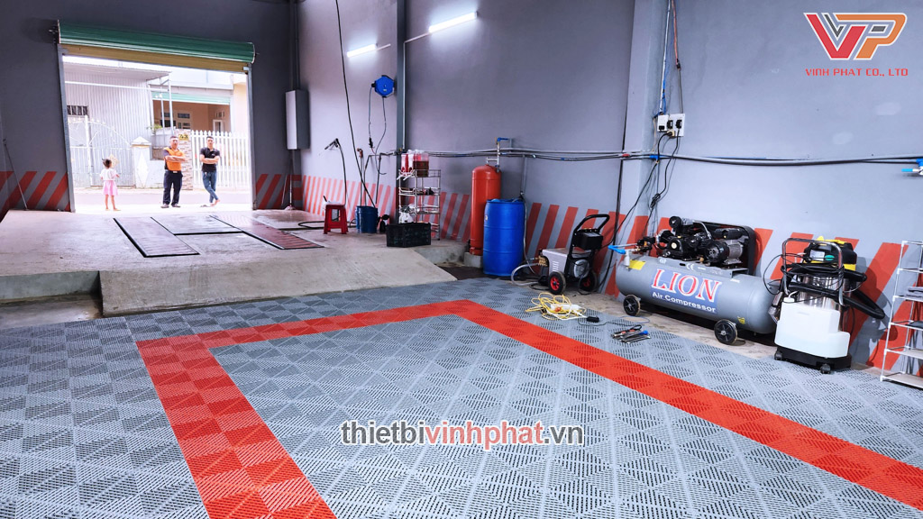 thiet-bi-rua-xe-cham-soc-xe-o-to-chuyen-nghiep-1thietbivinhphat (40)