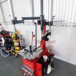 Máy Tháo Lốp Ô Tô  LION VP-1022.P1, Kèm Bộ Hỗ Trợ Tì Đè – ảnh 2